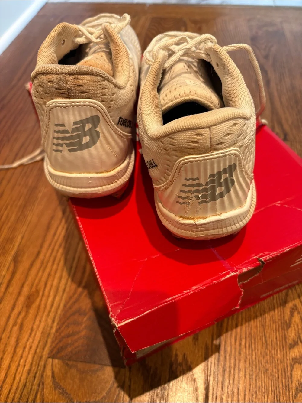 New Balance FuelCell 4040 v7 Metal Baseball Cleats